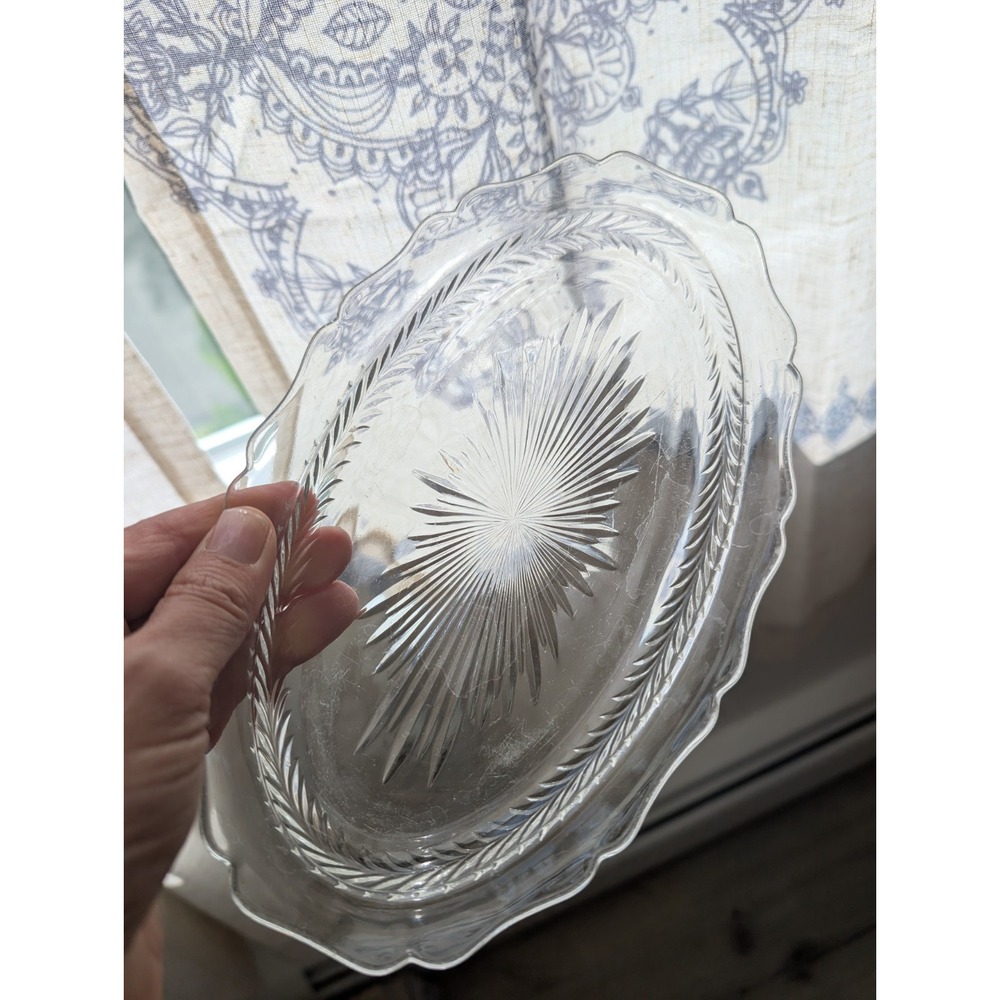 Sunburst Clear Glass Relish Dish‎
